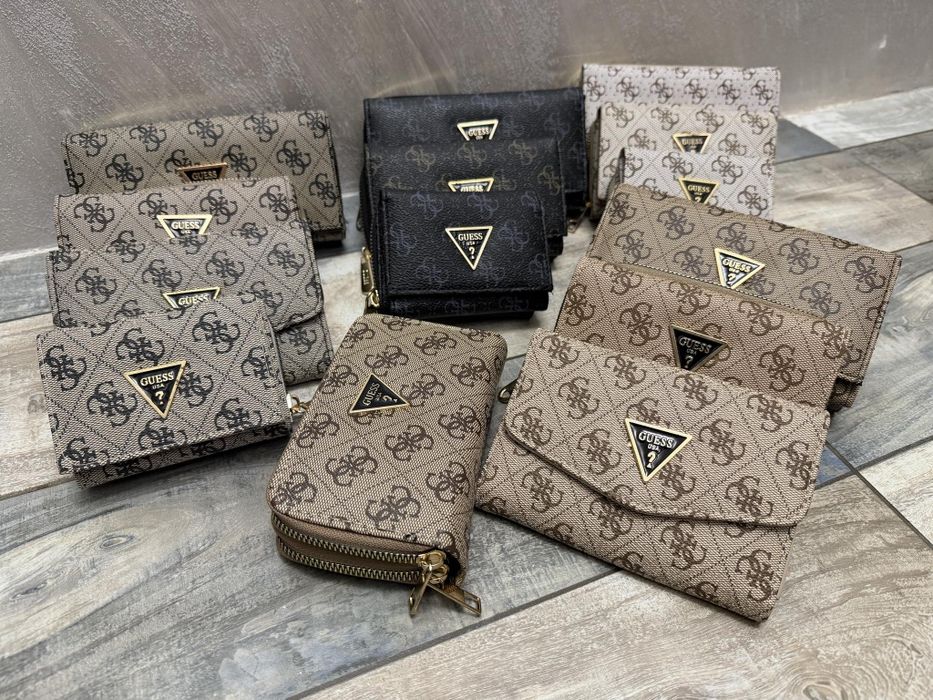 Guess портмонета