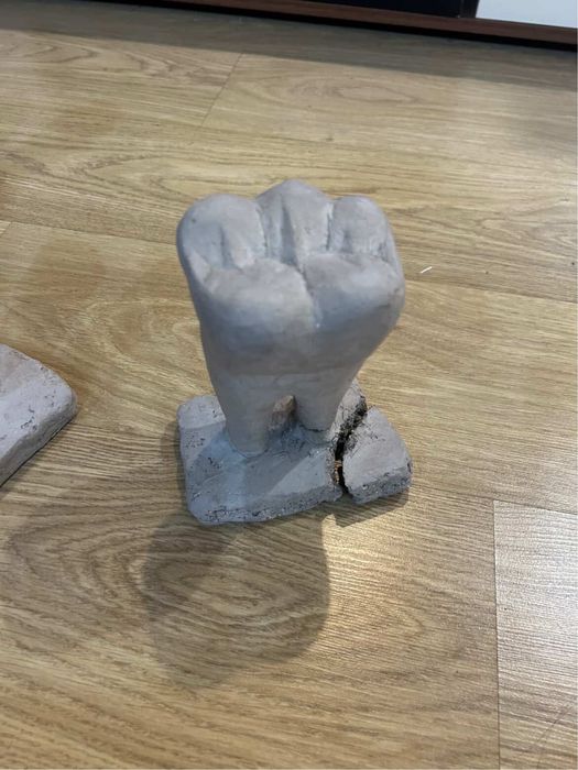 Моделирани зъби от глина