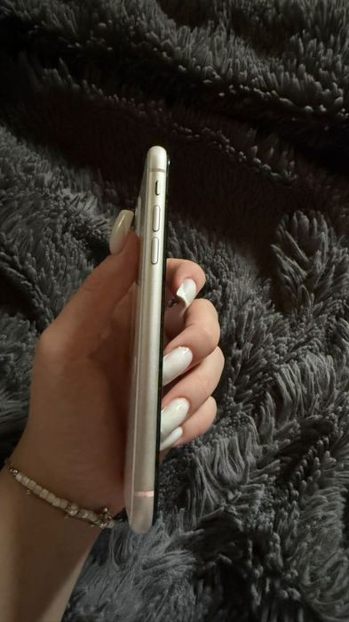 iPhone 11 на 128g
