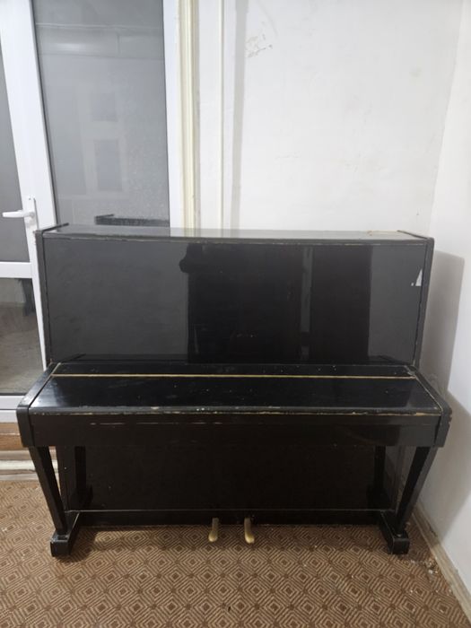 Пианино продаётся