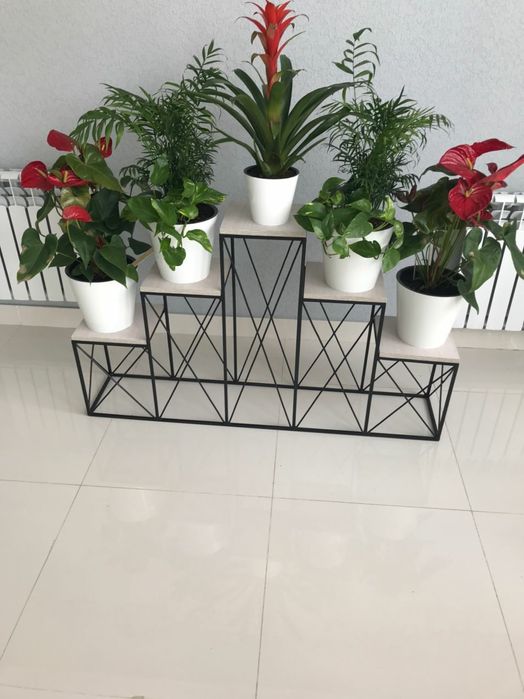 Подставка под цветы,гулга полка  стеллаж под цветы