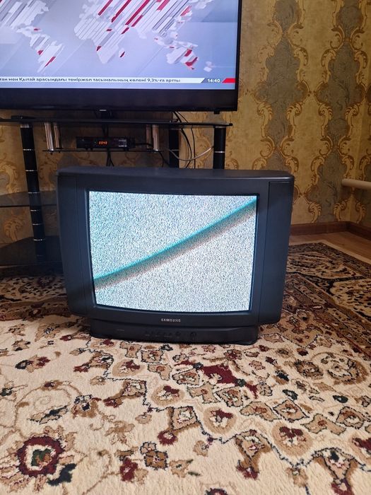 Самсунг Samsung цветной