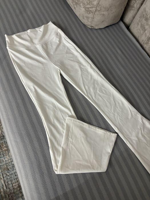 новые белые клешы