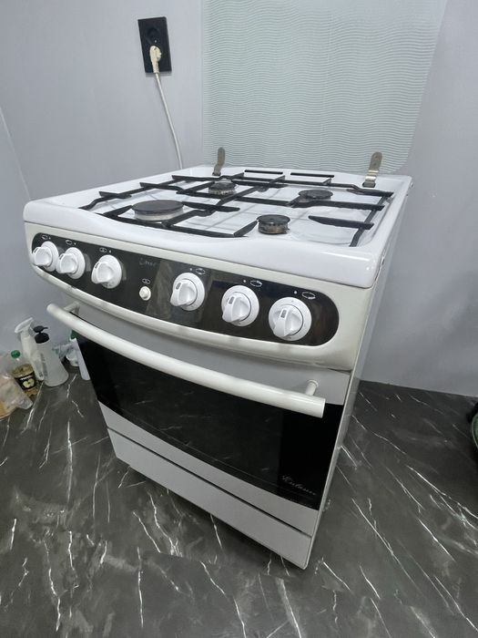 Продам газову плиту