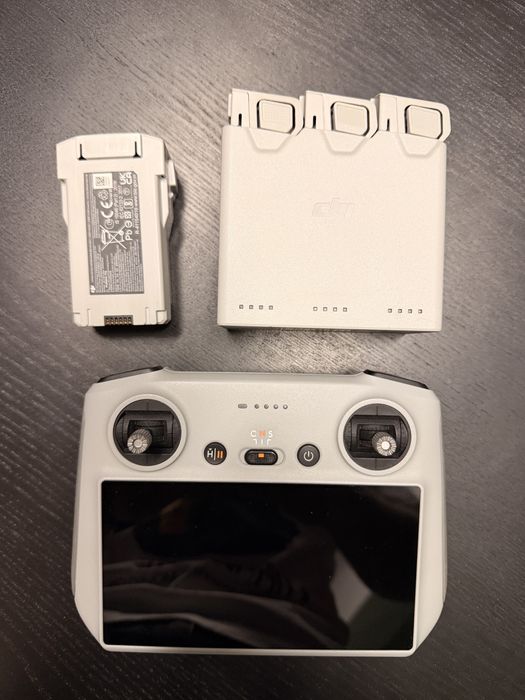 Vand telecomanda cu display dji mini 3 pro + 4 baterii