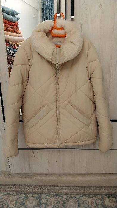 Женская куртка размер L