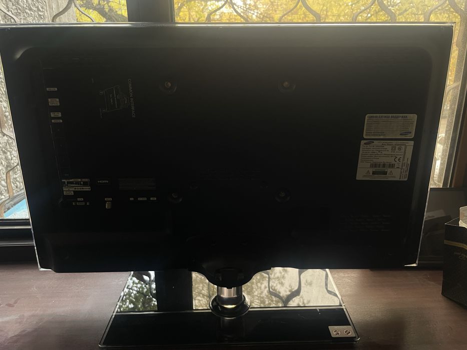 Samsung UE32D5000PW — 32” LED телевизор