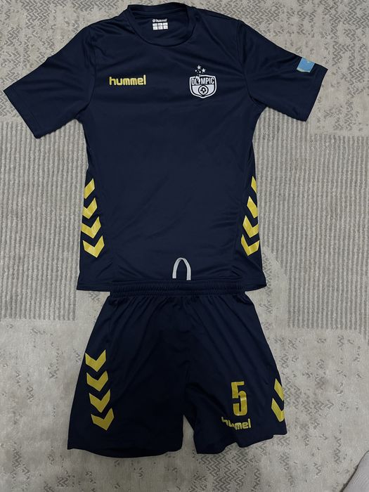 Продажа футбольной одежды