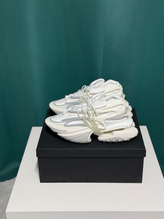 Balmain unicorn White