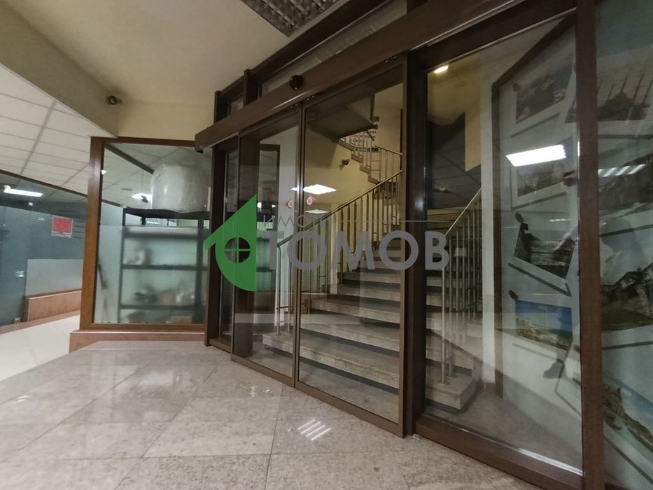 Офис за продажба в Център