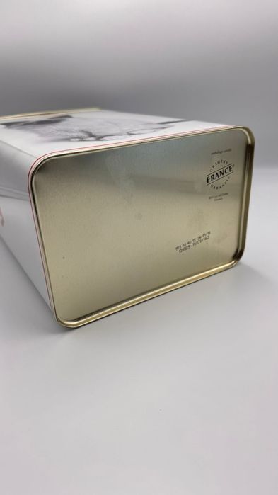 Банка коробка для корма кошки