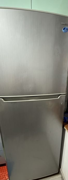 Продается холодильник Samsung