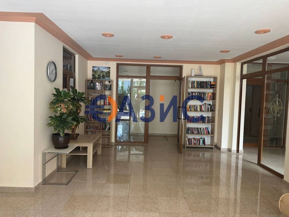 Продава се Двустаен апартамент в к.к. Слънчев бряг - 60 кв.м за 1225 €/кв.м - Снимка #9