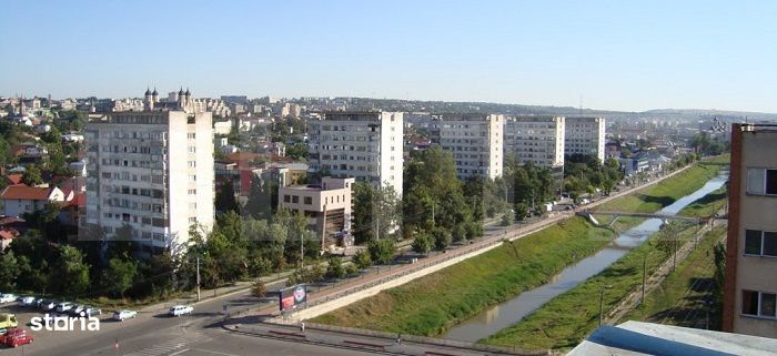 Cladire birouri/spatii comerciale, 565 mp, zona Ultracentral