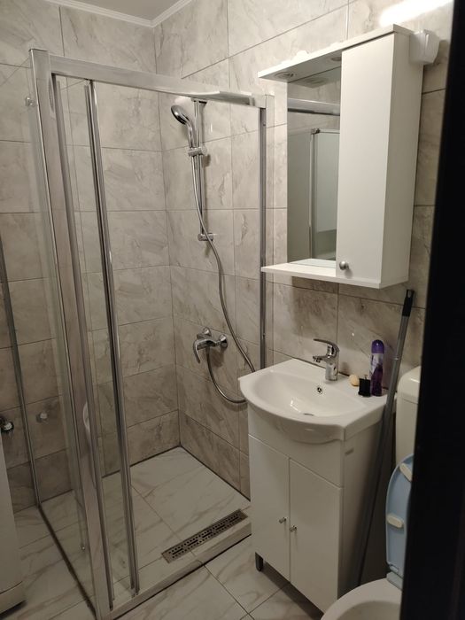 Proprietar inchiriez garsoniera,lujerului