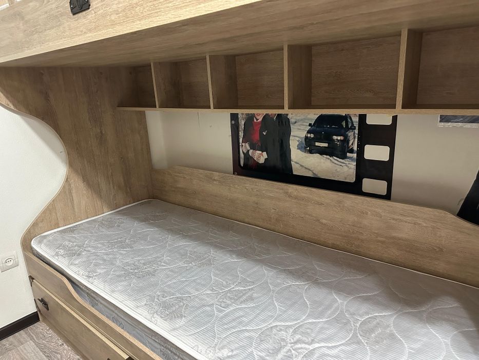 Двухспальная кровать