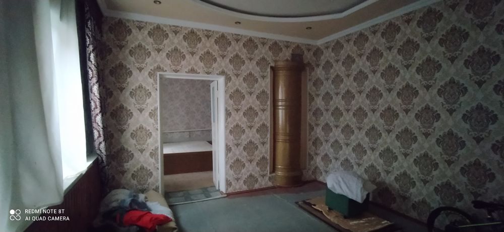 Bodomzor mahala uy sotiladi