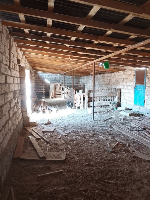 Малшаруашылыққа сарайымен қора сатылады