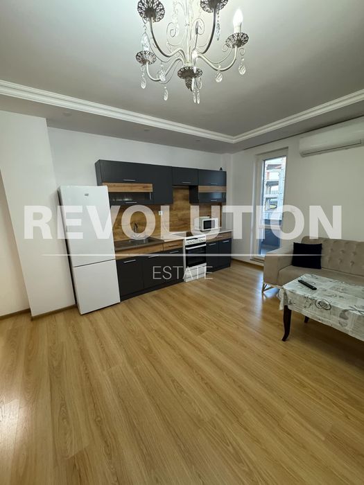 Дава се под наем Двустаен апартамент в Пловдив, Коматево - 55 кв.м за 375 € - Снимка #2