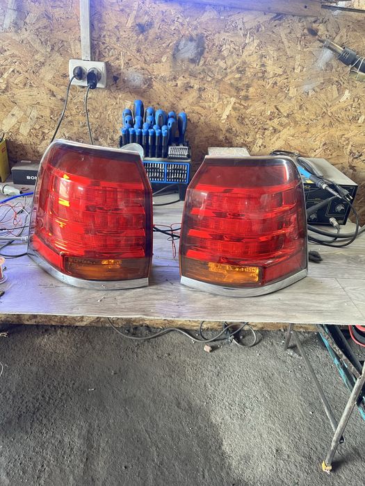 Фары Lexus 570 в отличном состояний