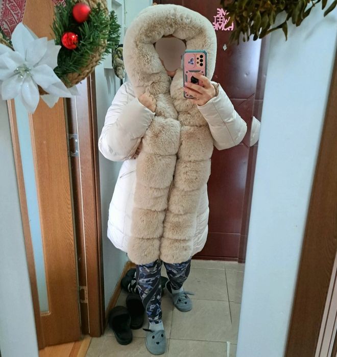 Geaca superba cu blanita