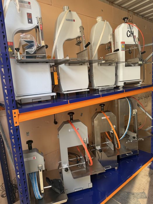 Суяк кесадигон апарат. Мясорубка Гушт арра. Суяк арра.Пила для мясо.