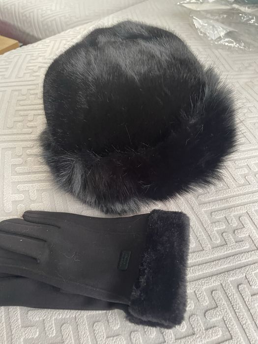 Зимна пухена шапка