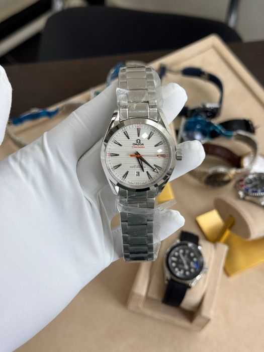 Omega Seamaster va boshqa Constilation madellari sotuvda bor