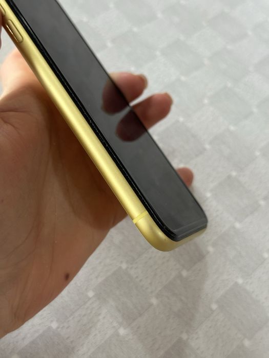 Продам Iphone 11