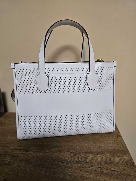 Guess нова оригинална дамска чанта 2в1