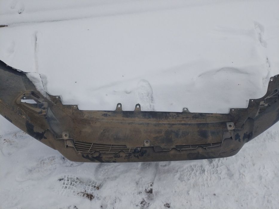 Продаётся бампер от машины Hilux