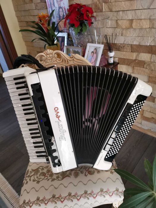 Acordeon Bugari Evo Haria 41 White Bijuterie