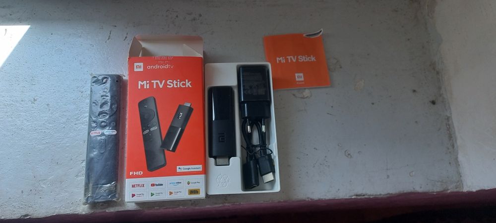 M i   TV   Stick