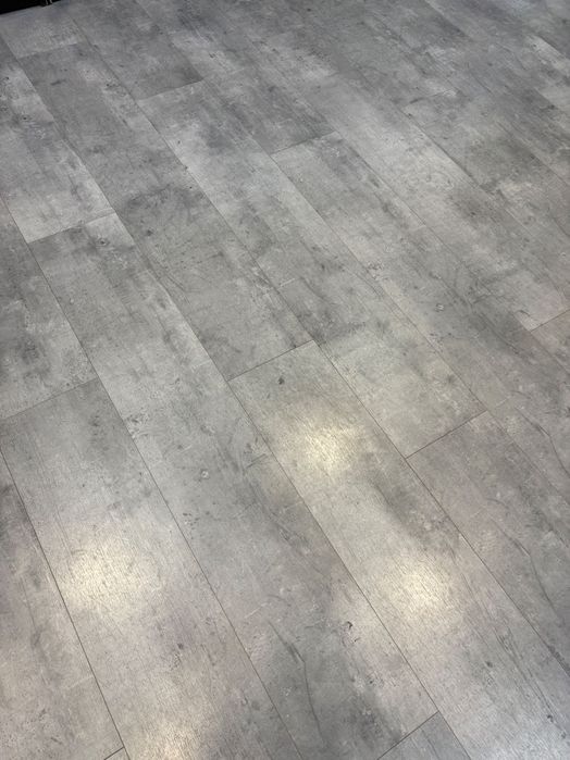 Продам ламинат Б/у