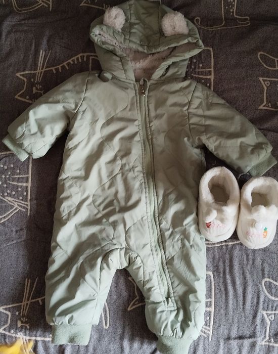 Продам демисезонный комбинезон