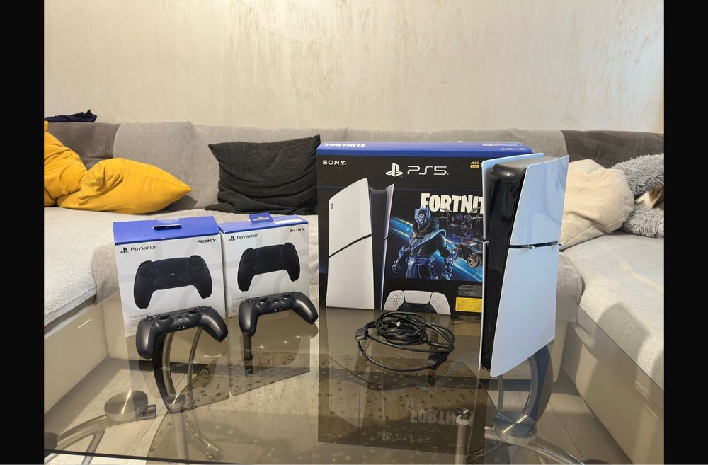 Consola PS5 Slim 1TB