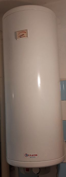 Продавам вертикален бойлер Елдом  .
Напълно работещ, з