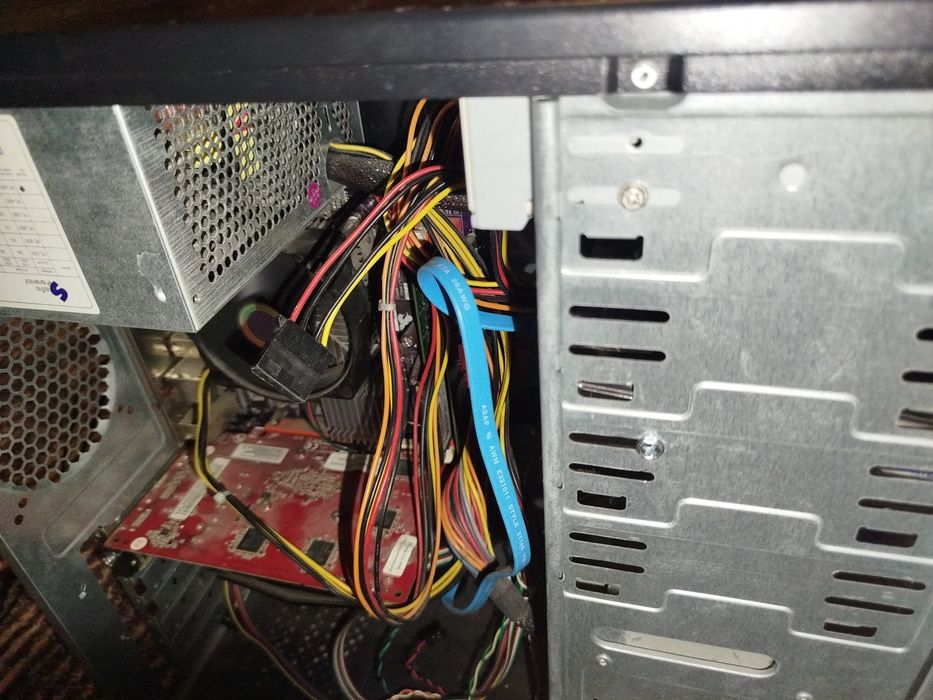 Продам компьютер бу с колонками