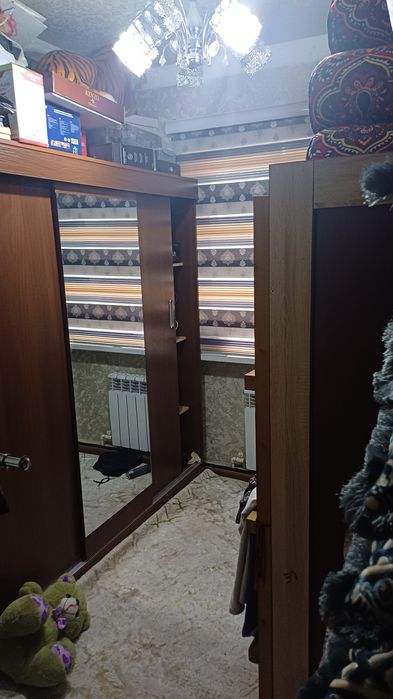 Sergili 5A 2 bekat 3 xonali uy sotiladi  Metro yonida