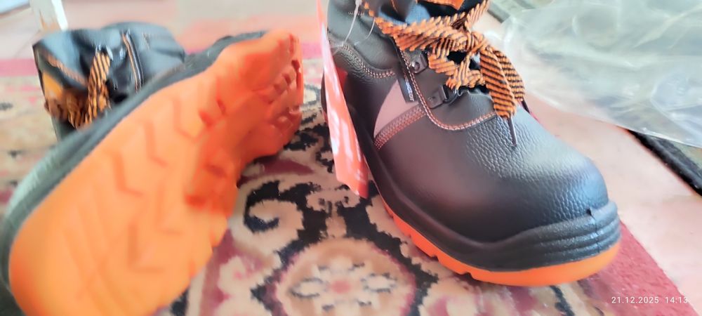 Ботинки рабочие Новые 43р