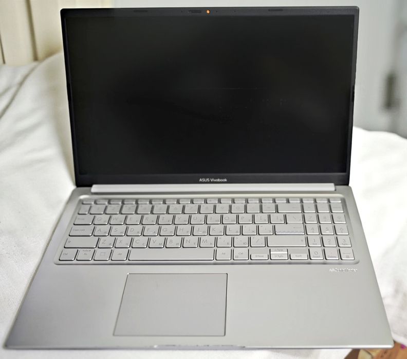 Asus vivobook 15