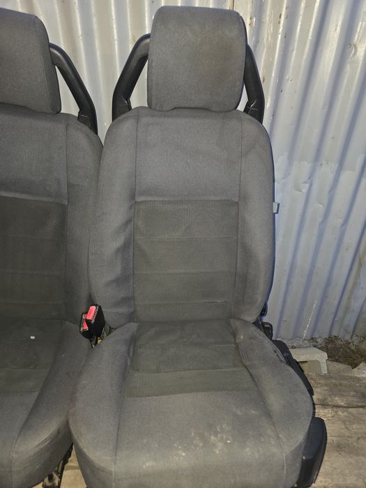 Сиденья от Land Rover Discovery