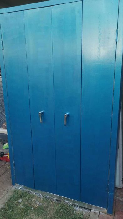 dulap metalic tip fiset cu usi culisante  200cm h x 117 latime x 45