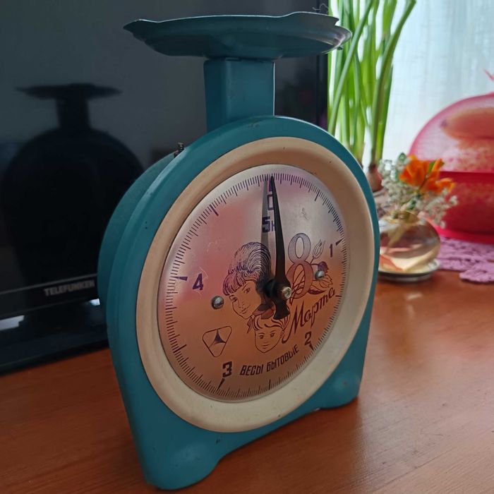 Ретро кантар с надпис за 8-ми март