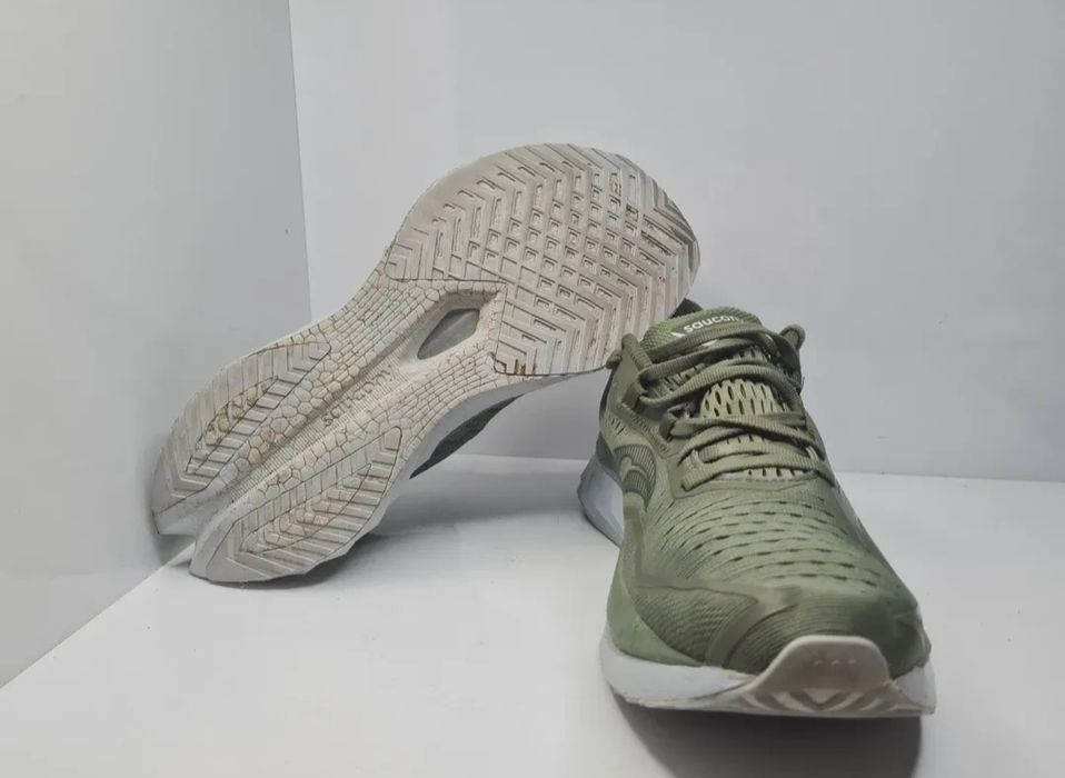 Маратонки Saucony Endorphin Speed 4

Носени няколко пъти,като нови.