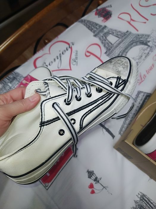 Продам новые кеды по2500