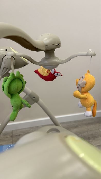 Детские качели автоматические