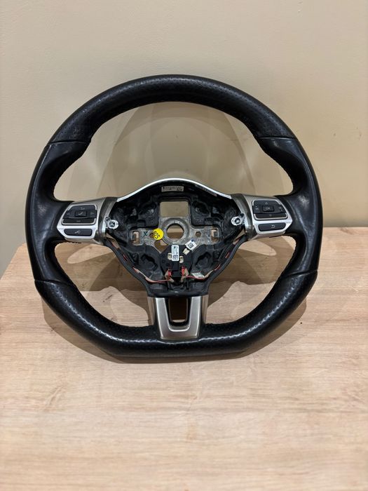 Volan R line Passat b6/7 Harlau • OLX.ro