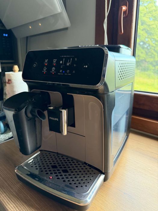 Кафеавтомат Philips LatteGo-2235
