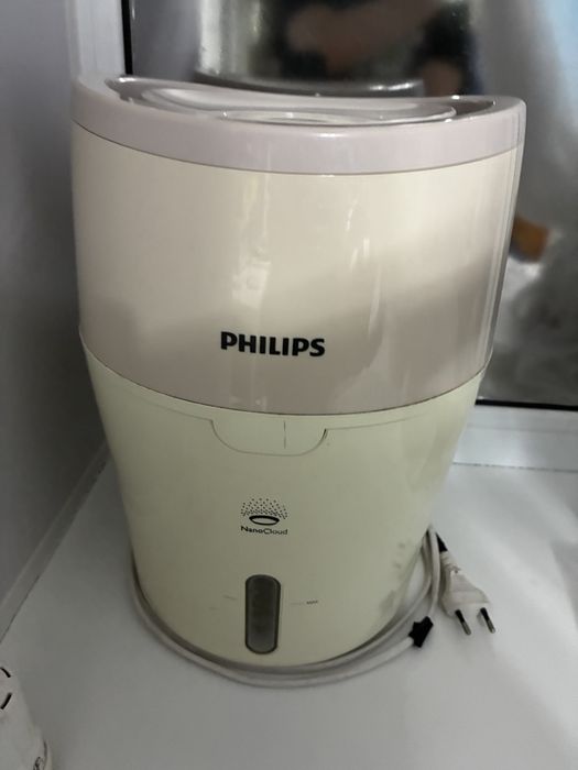 Увлажнитель возжуха philips